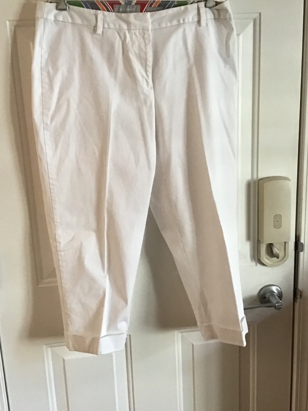 White cotton capris